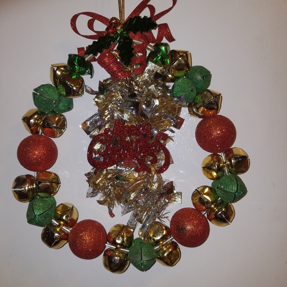 Handmade Jingle Bells Christmas Wreath - Picture 6 of 6
